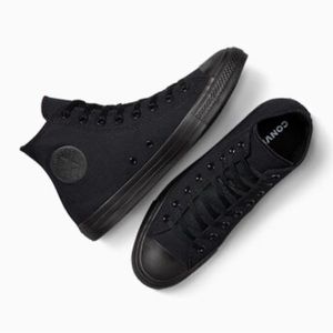 Converse Chuck Taylor All Star Hi Top Youth size US 2 NEW!!